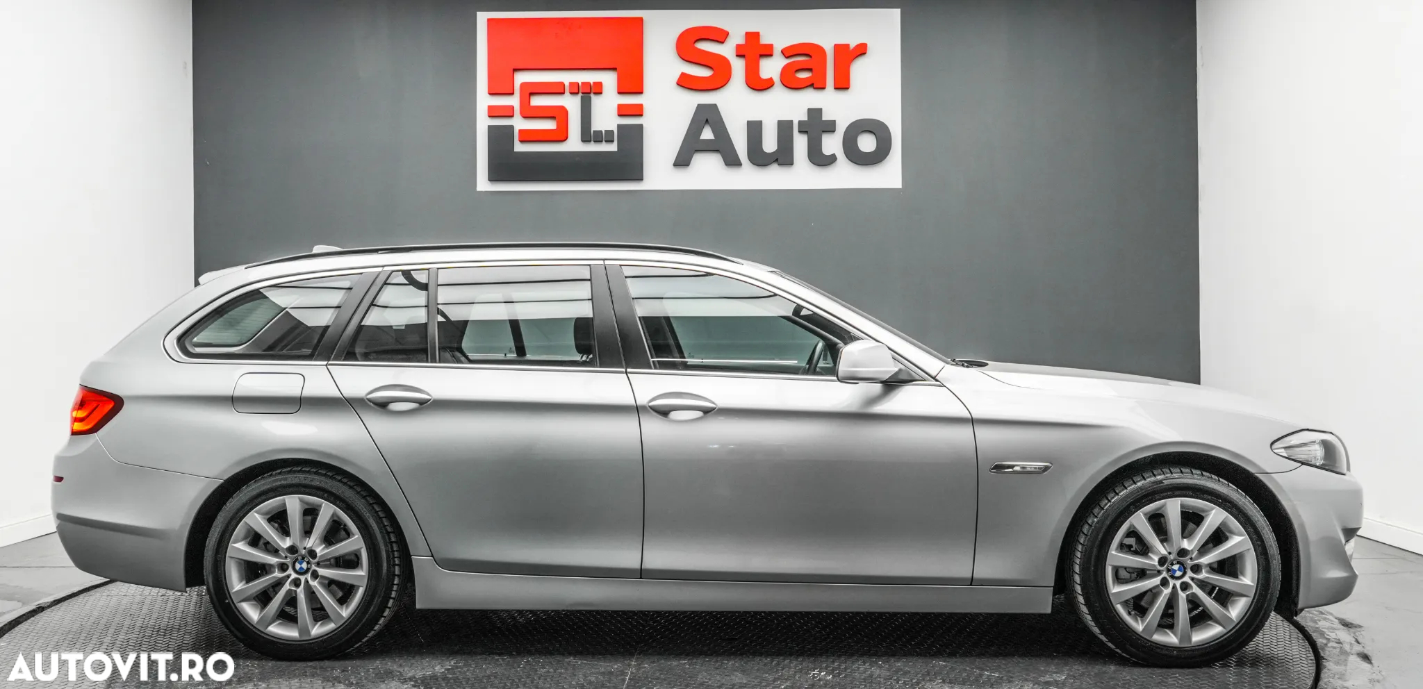 BMW Seria 5 520d Touring - 10