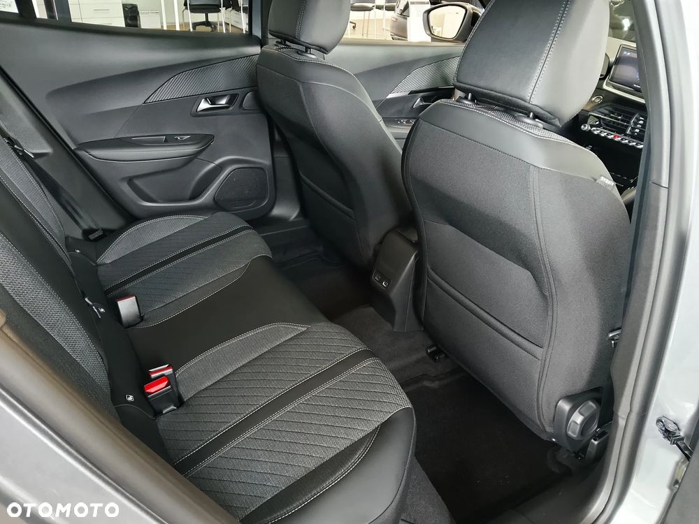 Peugeot 2008 PureTech mHEV Allure e-DCS6 - 16