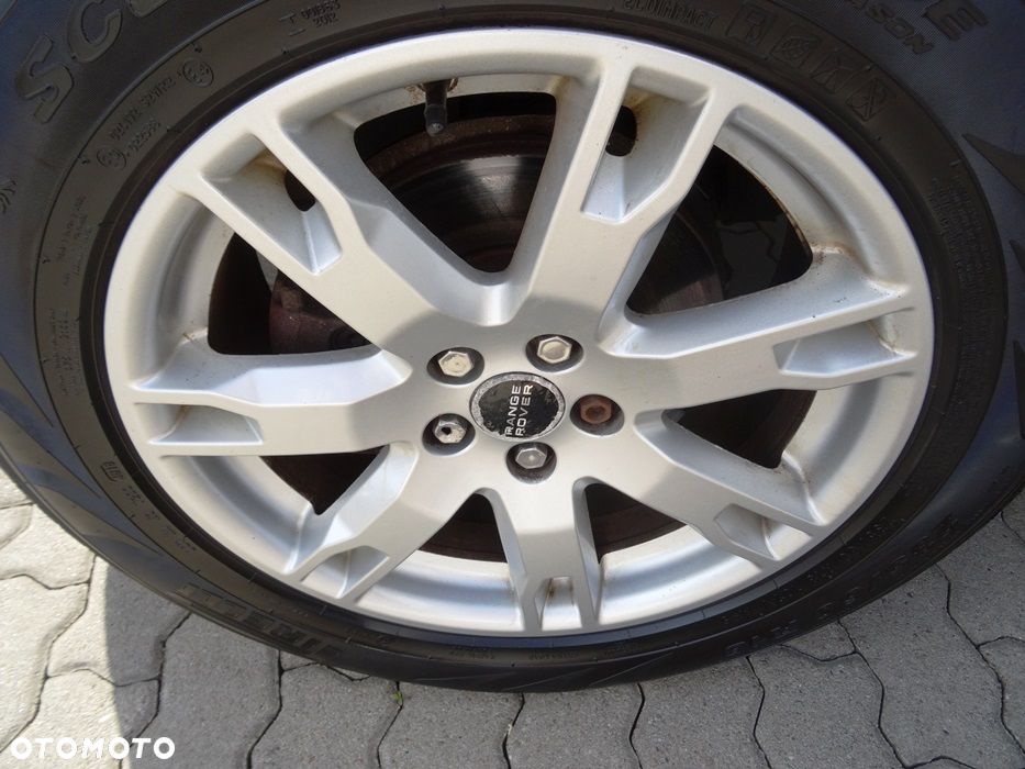 Land Rover Range Rover Evoque - 25