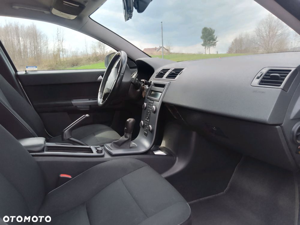 Volvo V50 D2 Momentum - 7