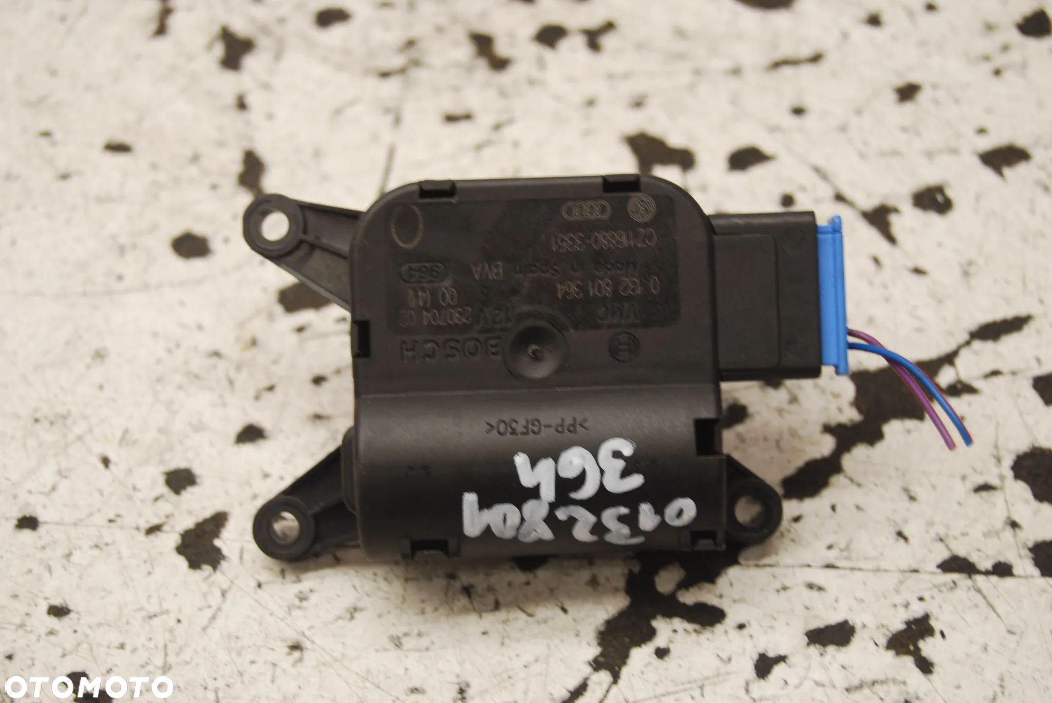 SILNICZEK NAGRZEWNICY 0132801364 3C0907511C PASSAT B6 AUDI SKODA SEAT - 1
