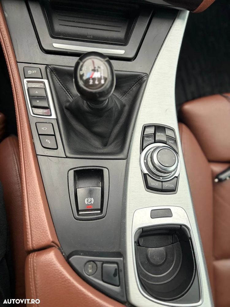 BMW Seria 5 520d Touring - 12