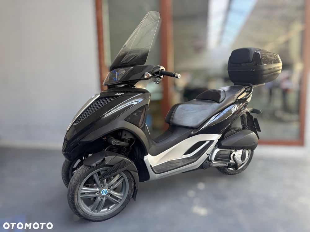 Piaggio MP-3 - 6