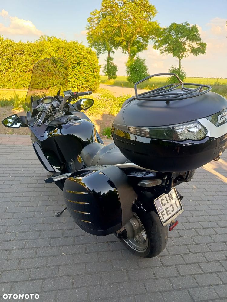 Kawasaki GTR - 12