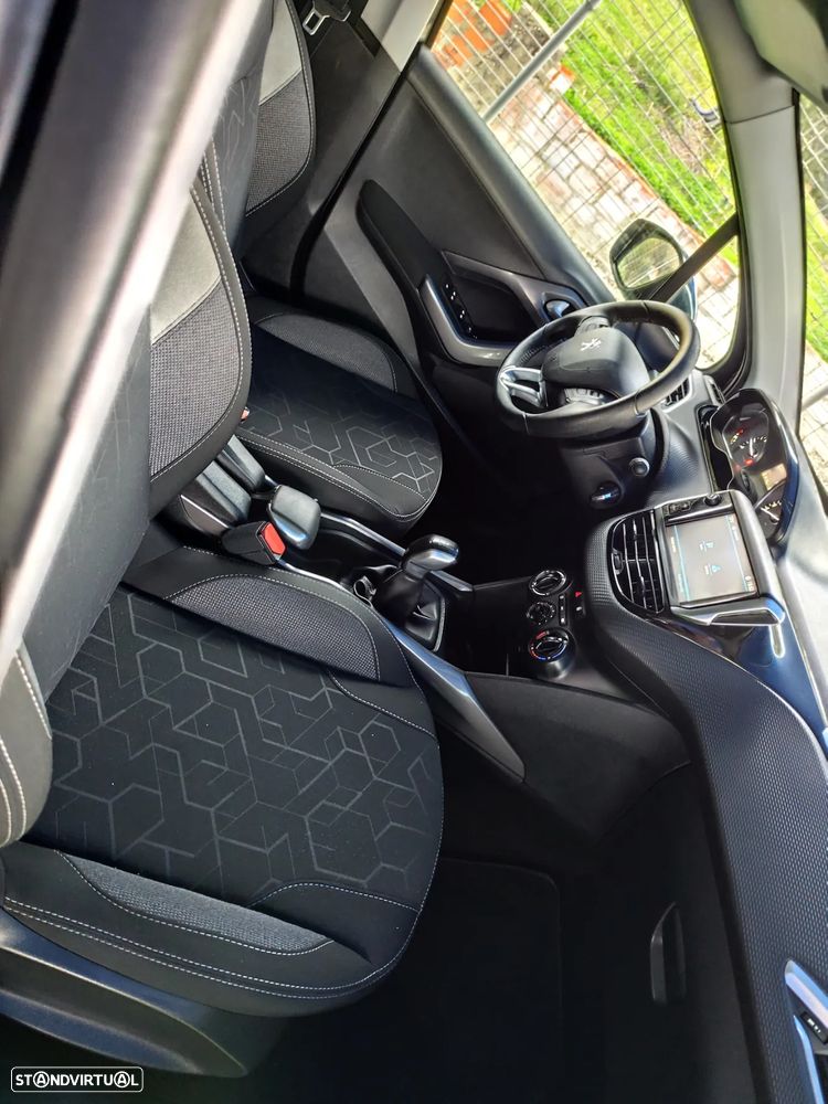 Peugeot 2008 1.6 BlueHDi Style - 37