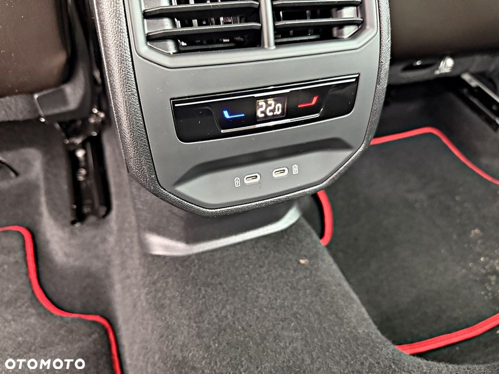 Seat Leon 2.0 TDI DPF Start&Stop DSG XCELLENCE - 32