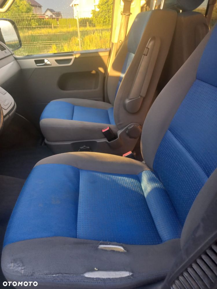 Volkswagen Multivan - 17