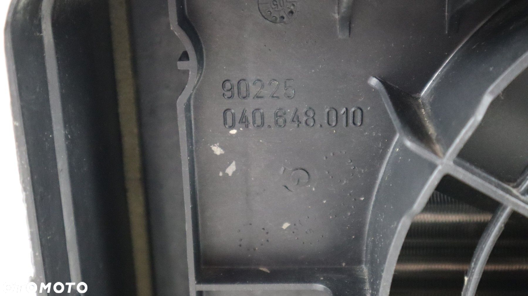 KAMPER PRZYCZEPA KEMPINGOWA DMUCHAWA NAGRZEWNICA DODATKOWA WEWNĘTRZNA 040.648.010 - 4