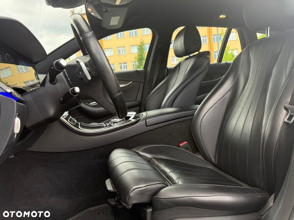 Mercedes-Benz Klasa E 220 d 4-Matic All-Terrain - 13