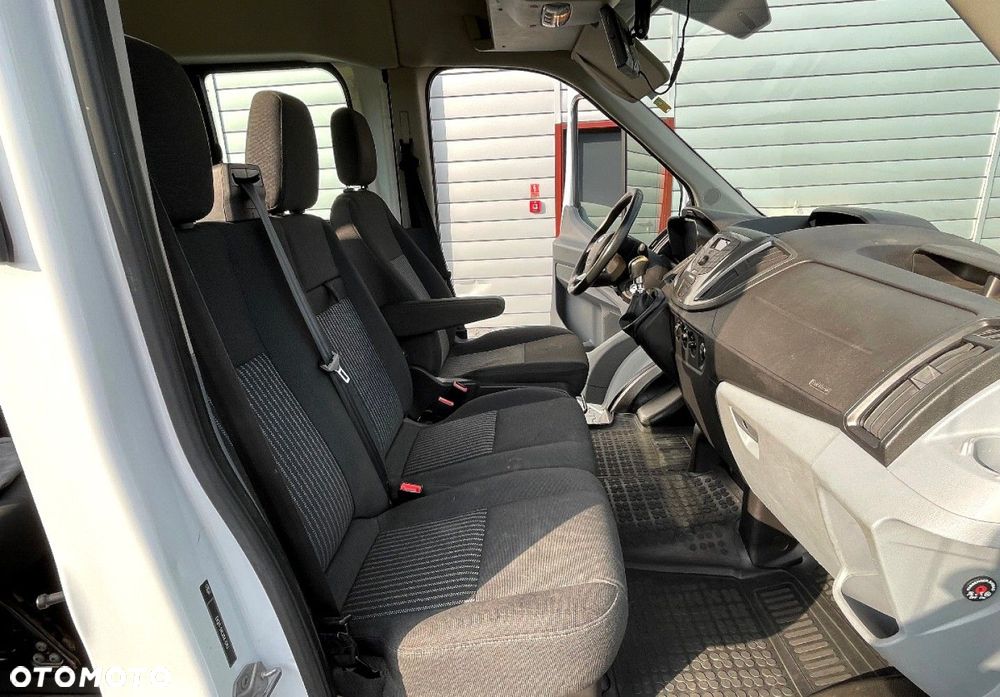 Ford Transit - 15