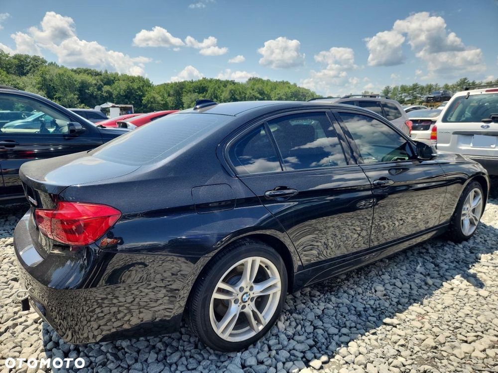 BMW Seria 3 330i xDrive Edition M Sport Shadow - 3