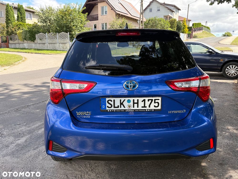 Toyota Yaris Hybrid 100 Selection Passion - 7