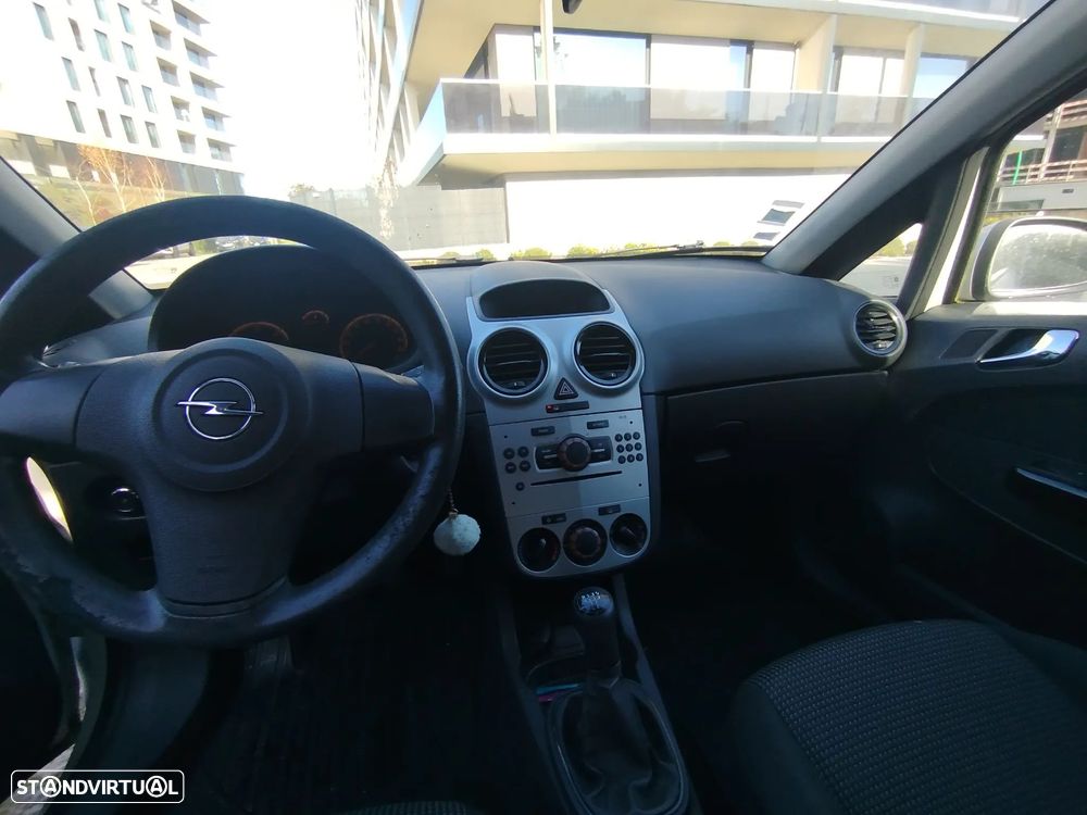 Opel Corsa 1.3 CDTI - 10