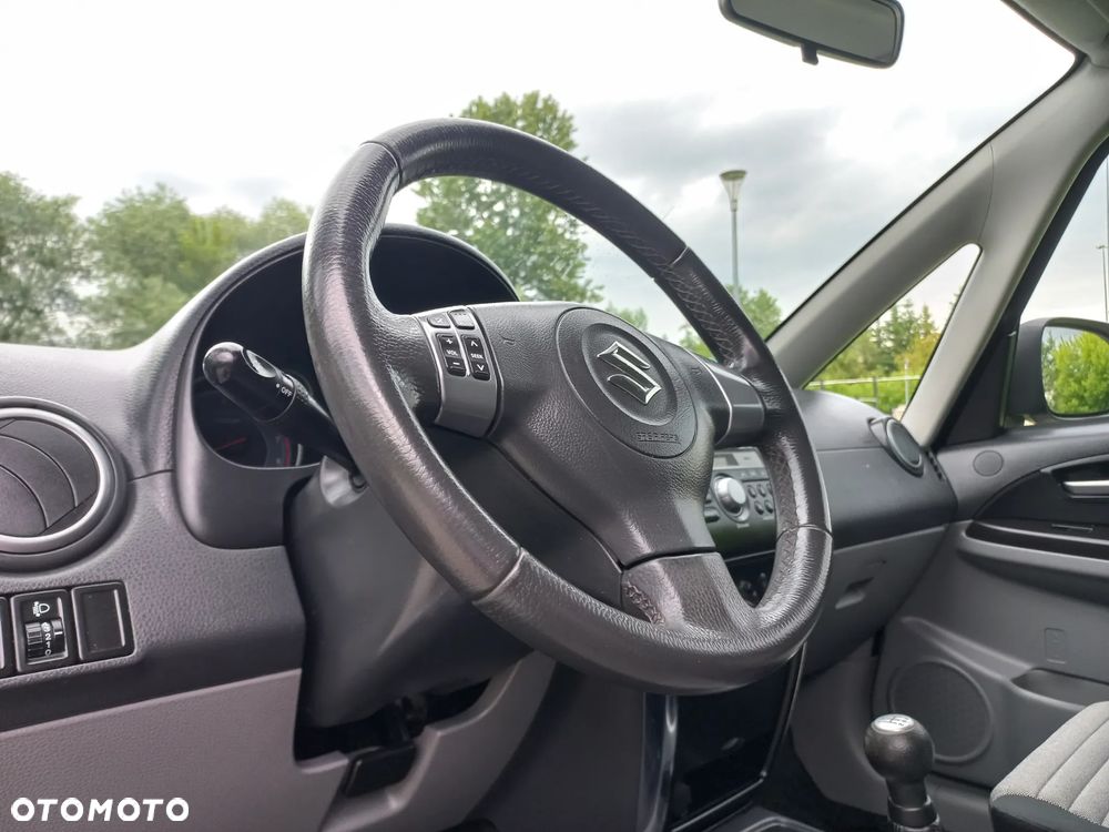 Suzuki SX4 - 18