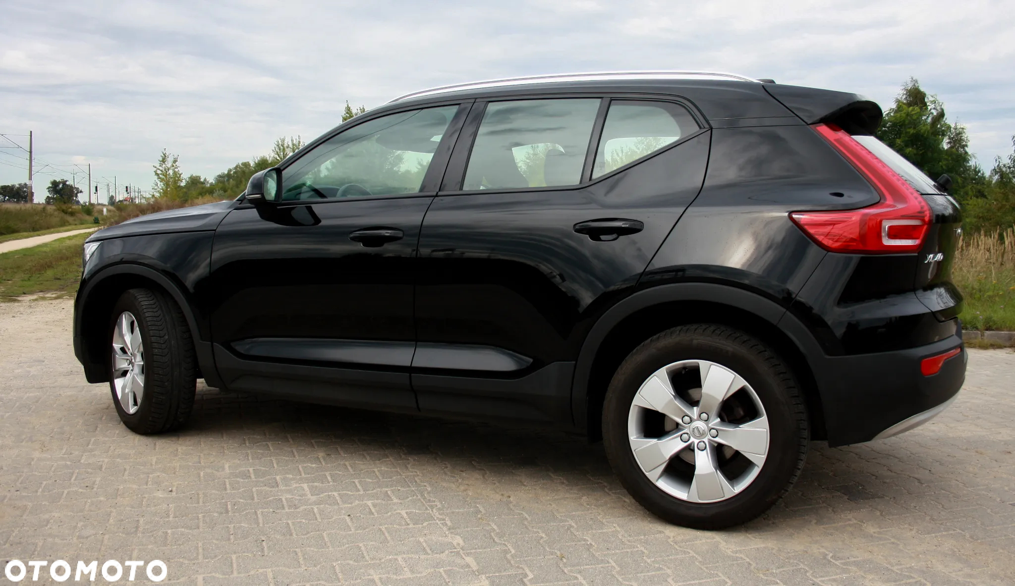 Volvo XC 40 T3 Momentum Pro - 4