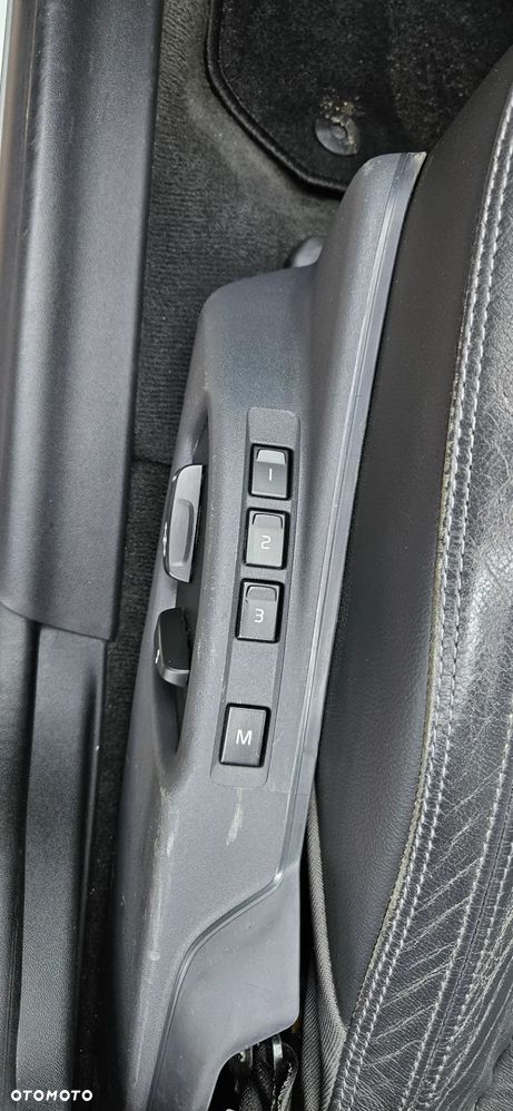 Volvo XC 60 D5 AWD Geartronic Summum - 26