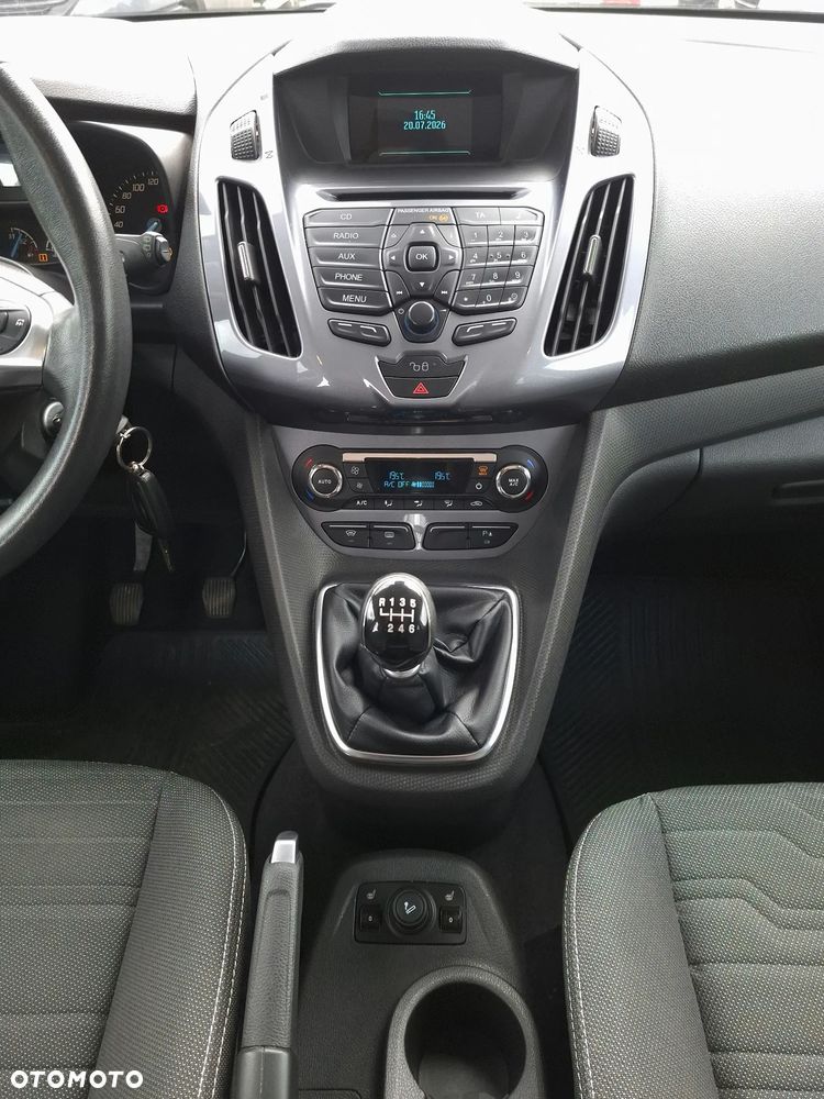 Ford Tourneo Connect Grand - 16