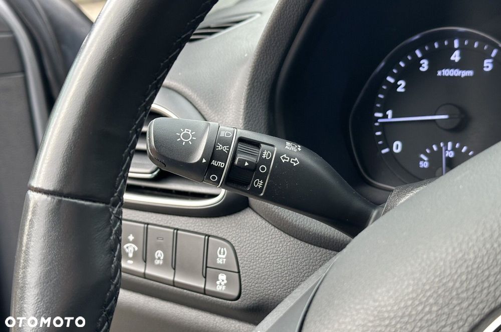 Hyundai i30 1.5 DPI Classic + - 26