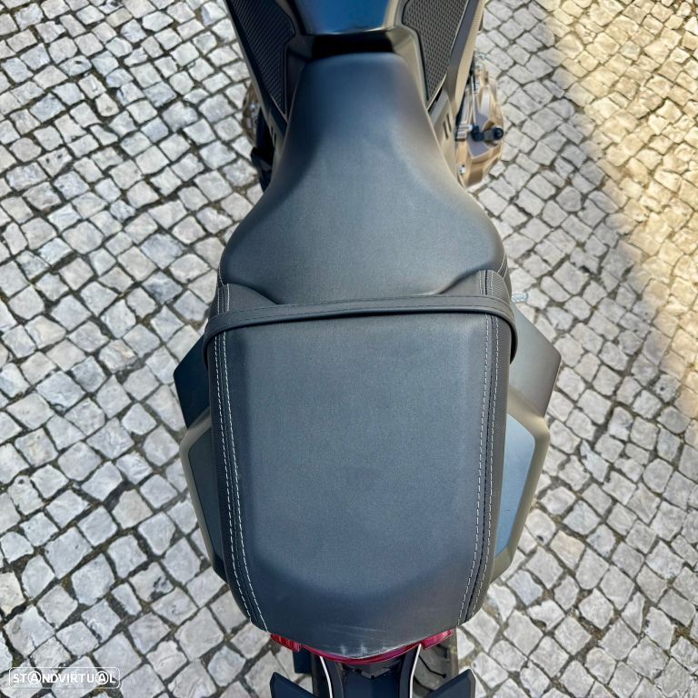 Honda CB 650 RA - 20