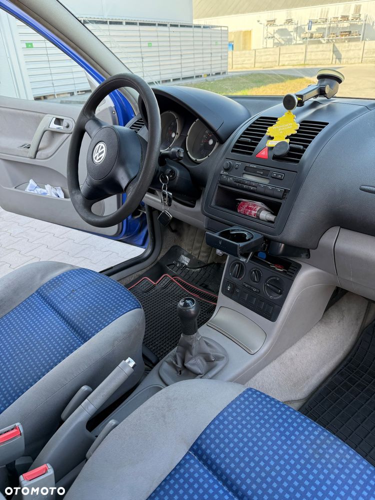 Volkswagen Polo 1.4 16V Trendline - 28