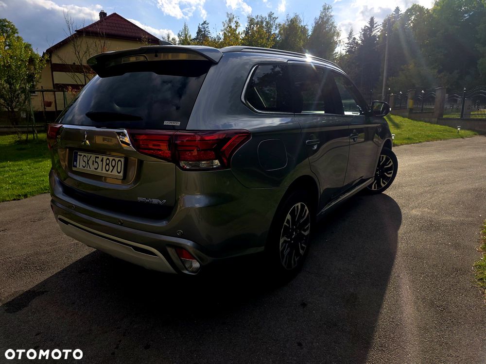 Mitsubishi Outlander - 7