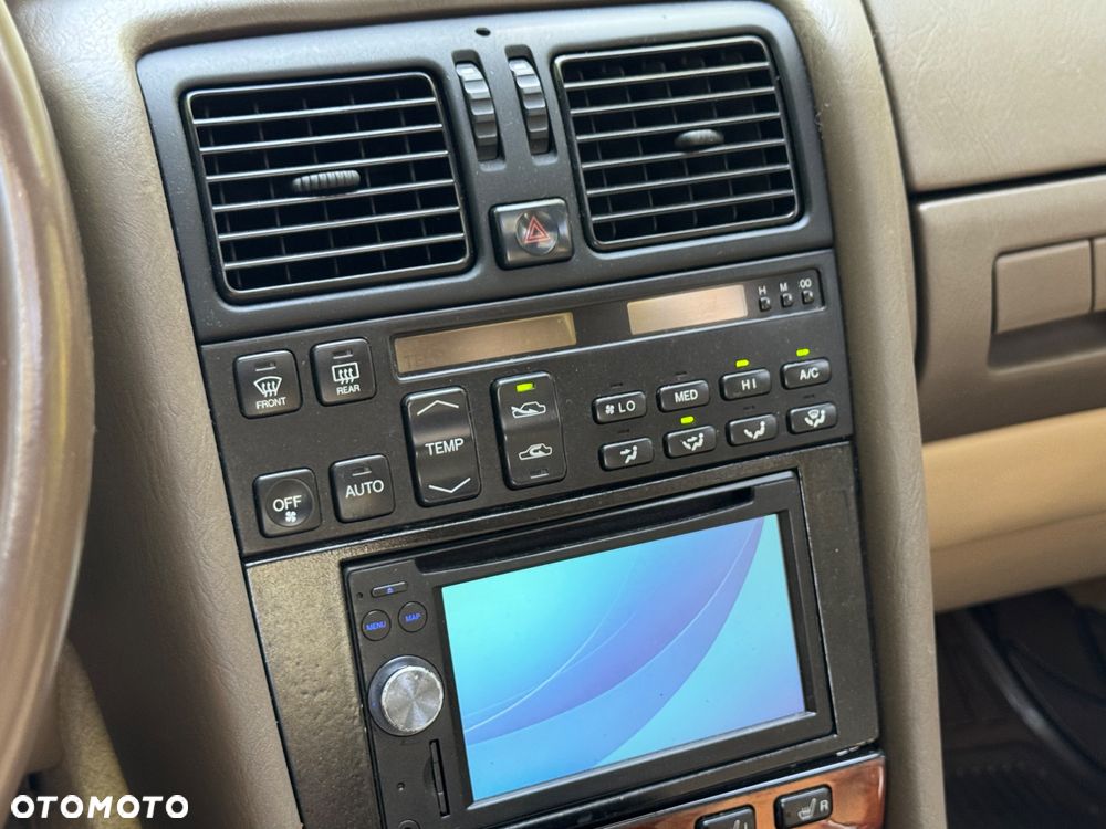 Lexus LS - 29