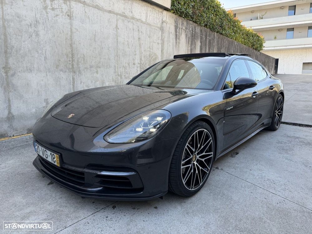 Porsche Panamera 4 E-Hybrid Platinum Edition - 2