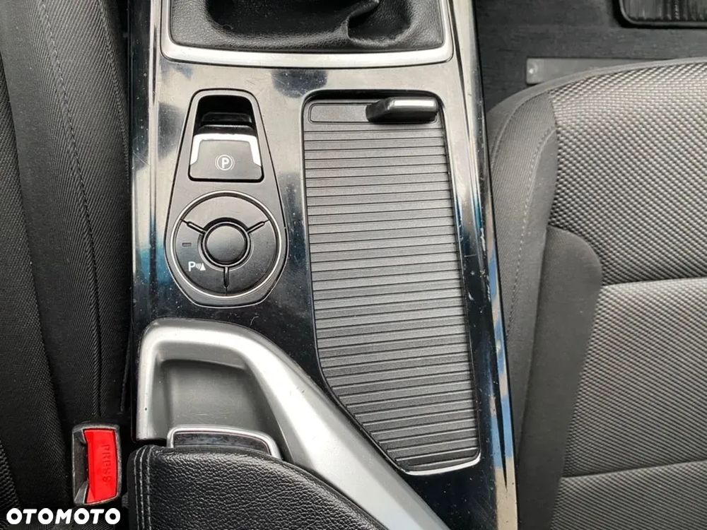 Hyundai i40 1.6 GDI Comfort + - 12