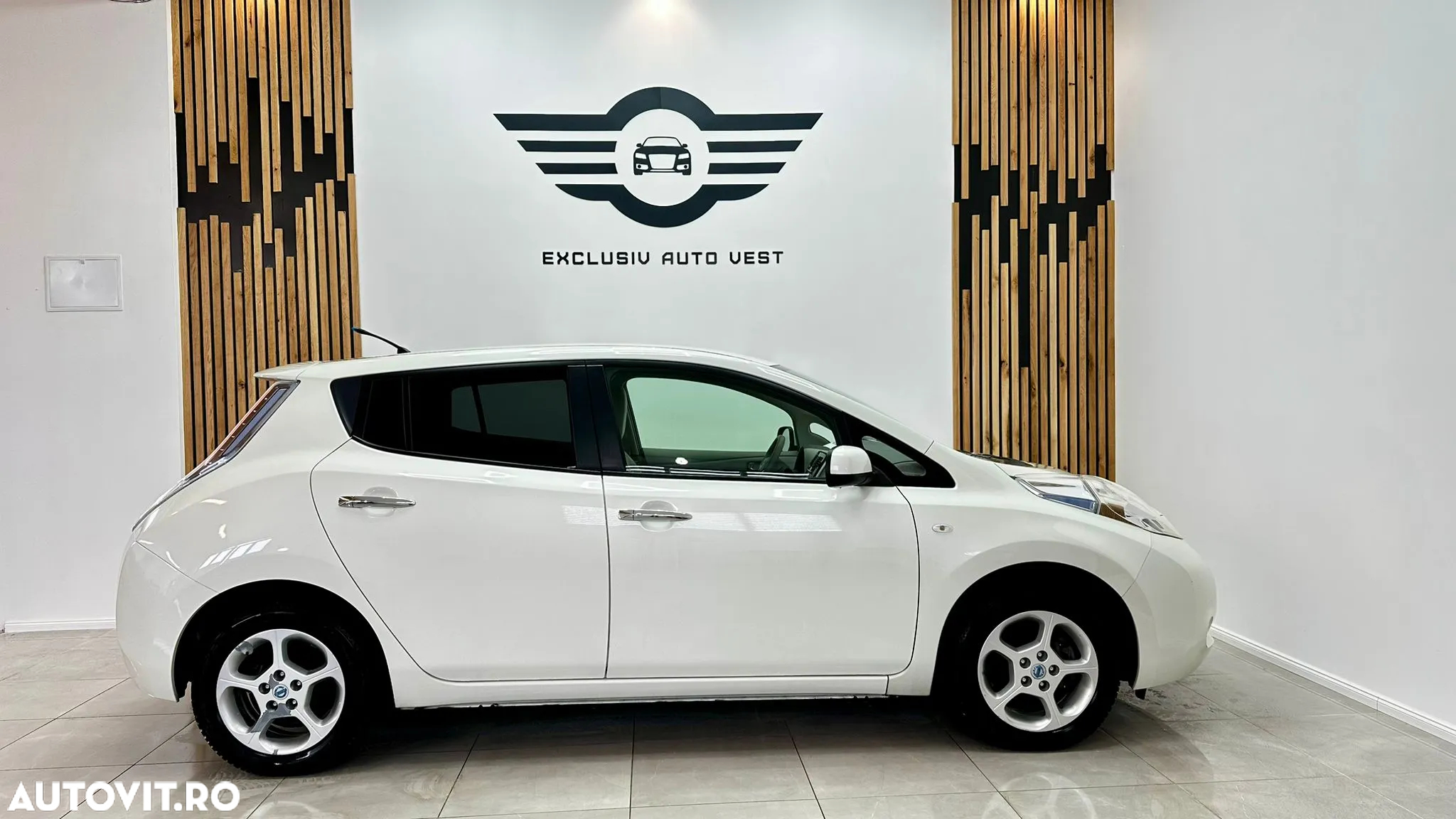 Nissan LEAF - 11