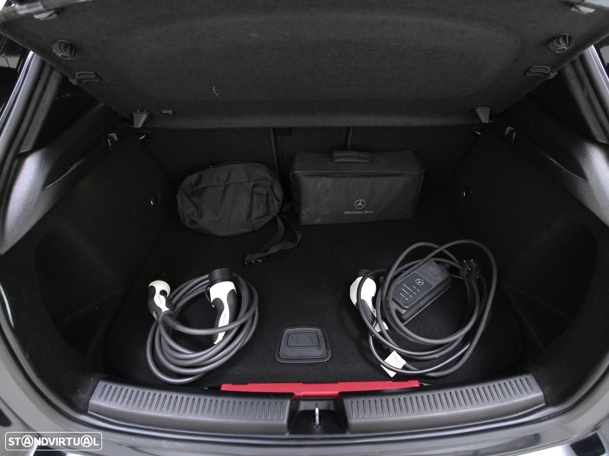 Mercedes-Benz A 250 e 8G-DCT AMG Line - 19