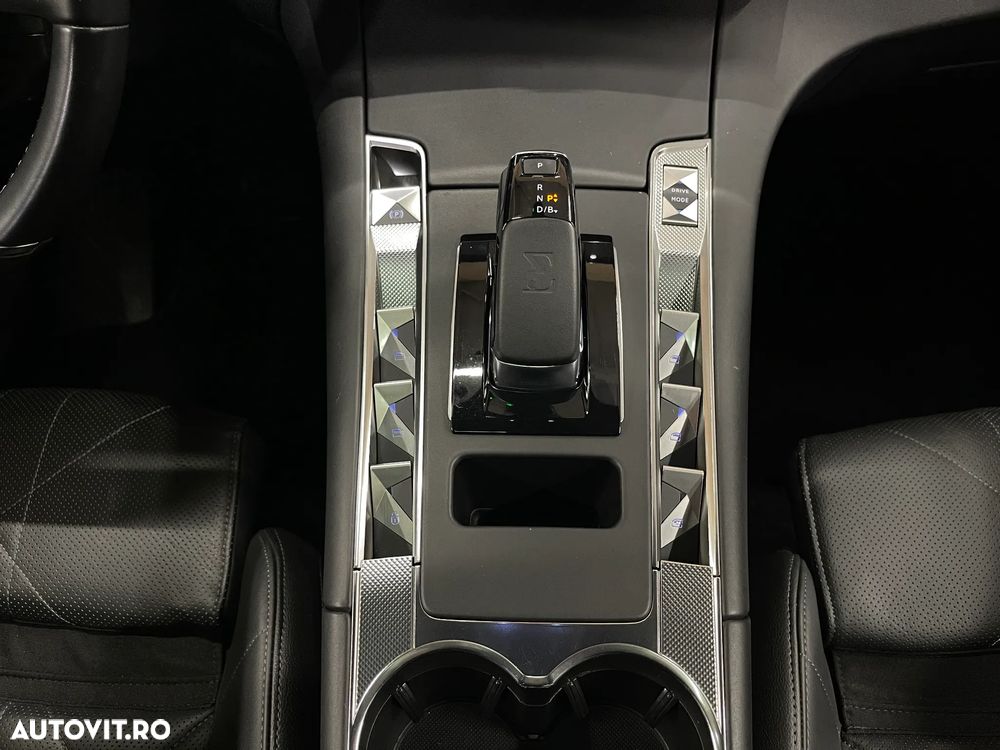 DS Automobiles DS 7 Crossback - 29
