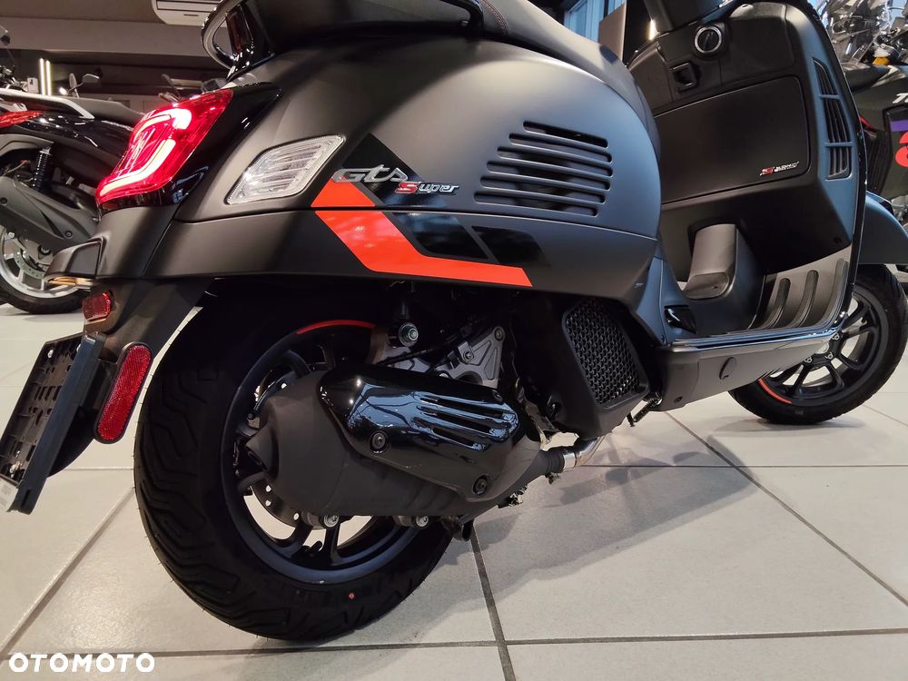 Vespa GTS - 14