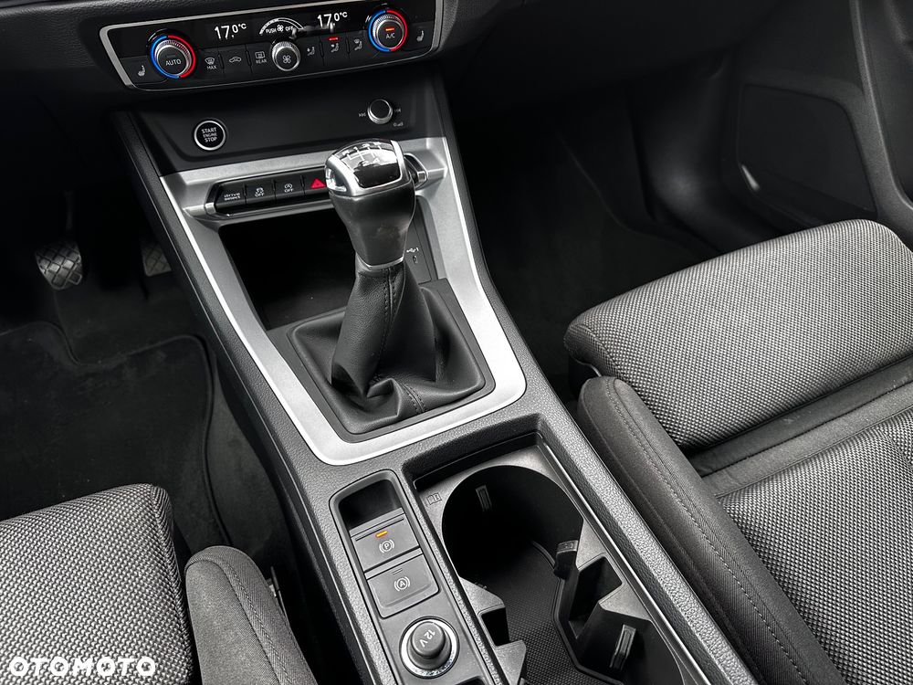 Audi Q3 Sportback 35 TDI S line - 36