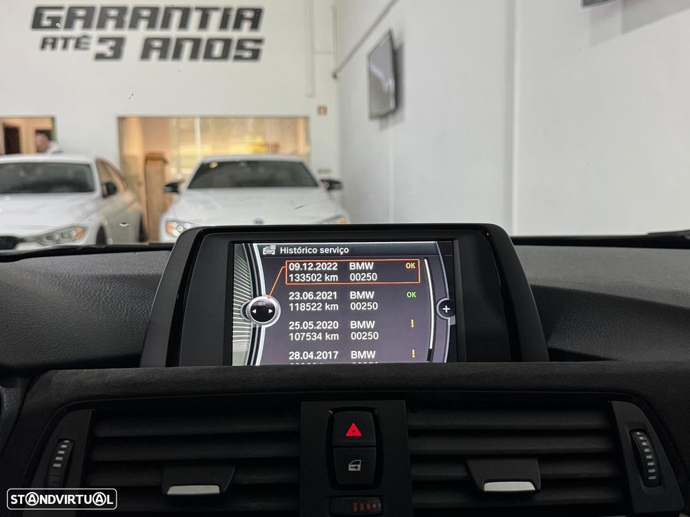 BMW 328 i Auto Pack M - 24