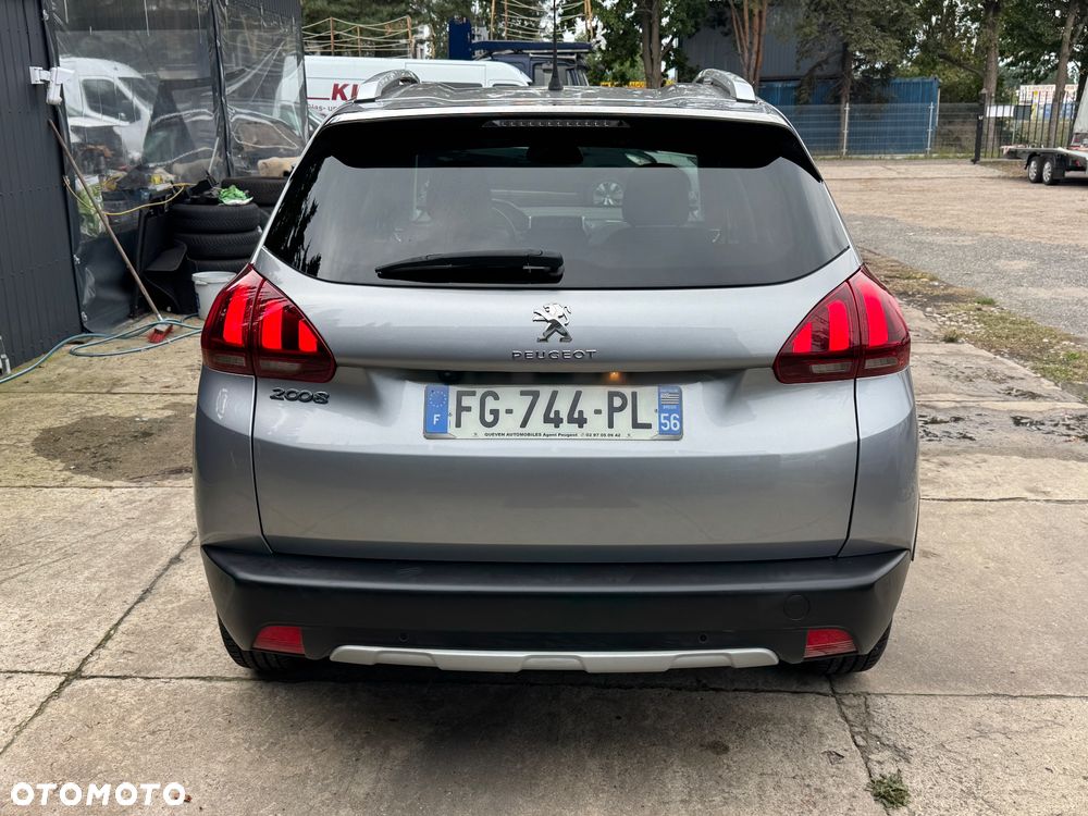 Peugeot 2008 PureTech 110 GPF Stop&Start EAT6 Allure - 4