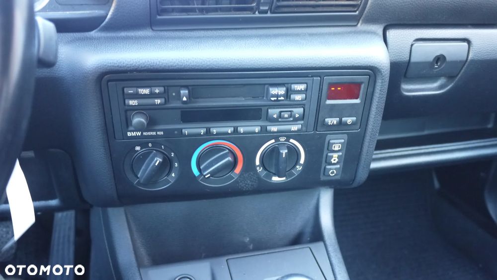 BMW Seria 3 316i - 4