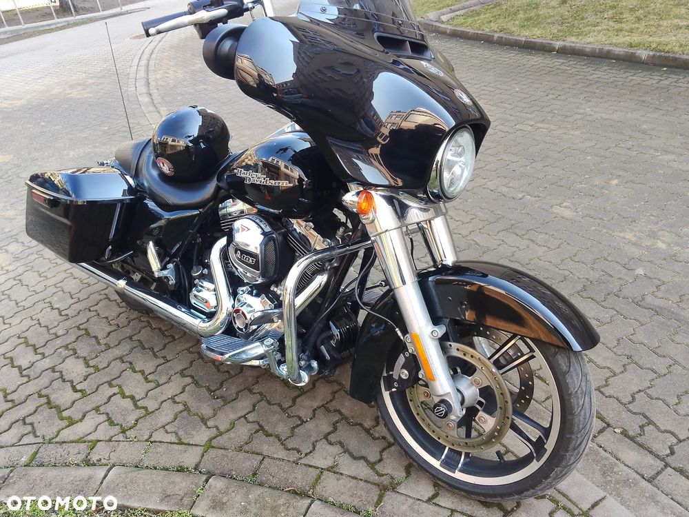 Harley-Davidson Touring Street Glide - 3