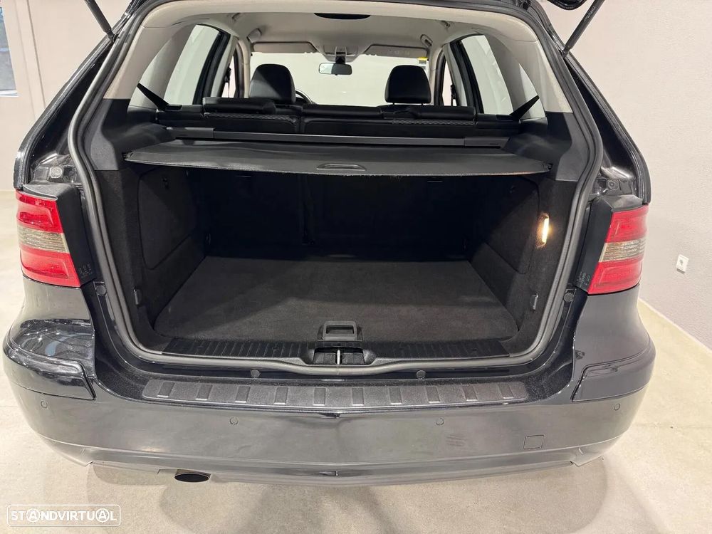 Mercedes-Benz B 180 CDI - 18