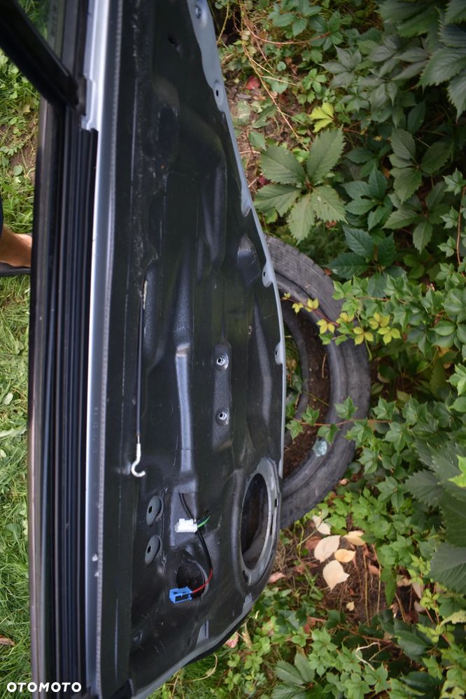 MERCEDES W211 KOMBI DRZWI TYLNE TYŁ PRAWE 744 - 14