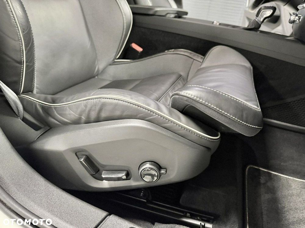 Volvo V60 D4 R-Design - 18