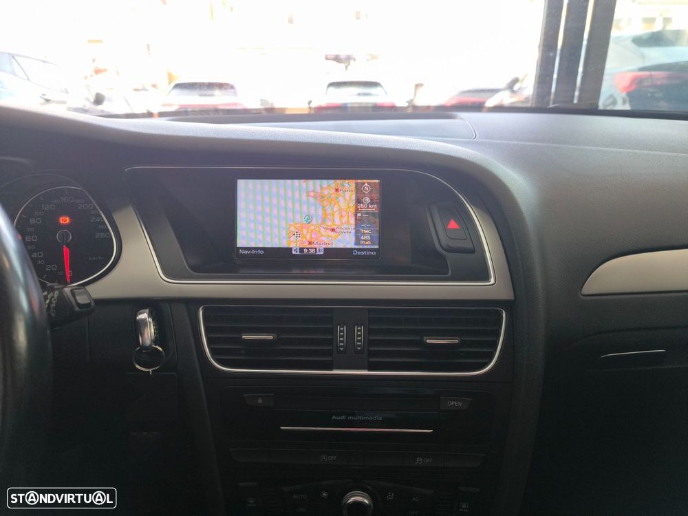 Audi A4 Avant 2.0 TDi Advance - 13