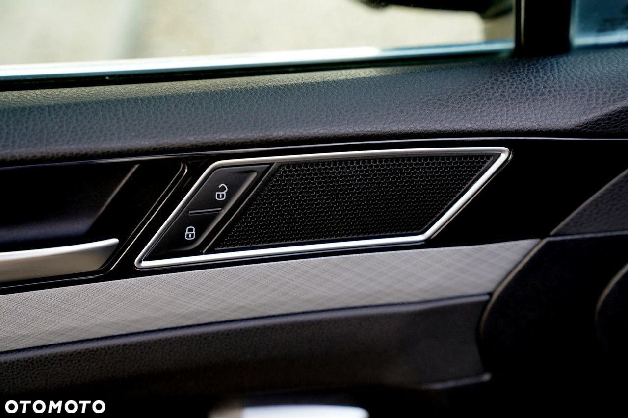Volkswagen Passat - 30