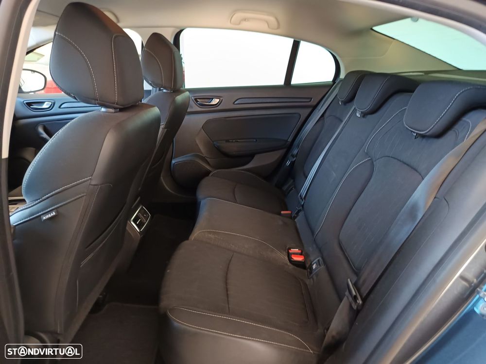 Renault Mégane Grand Coupe 1.3 TCe Limited J17 - 28