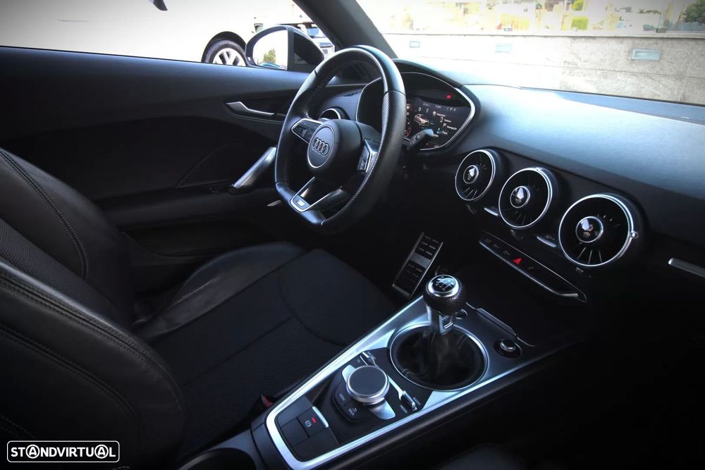 Audi TT Coupé 2.0 TDI S-line - 32