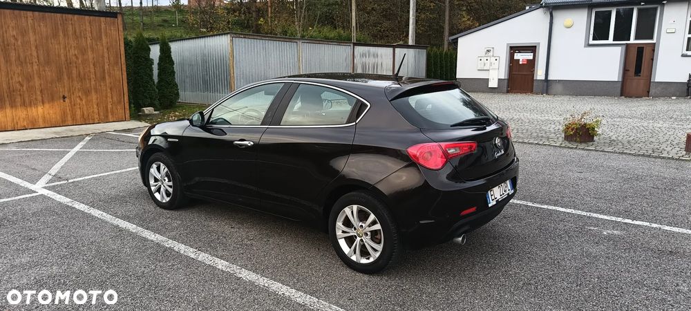 Alfa Romeo Giulietta ver-1-6-jtdm - 4