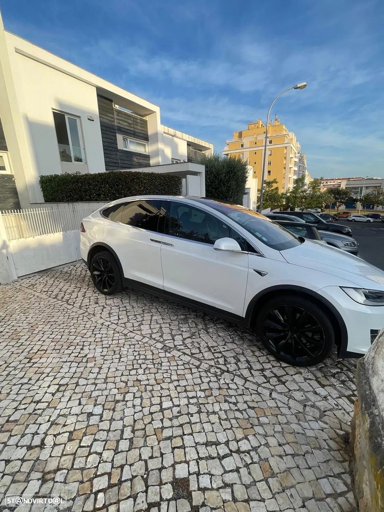 Tesla Model X 100 kWh Long Range Plus AWD - 3