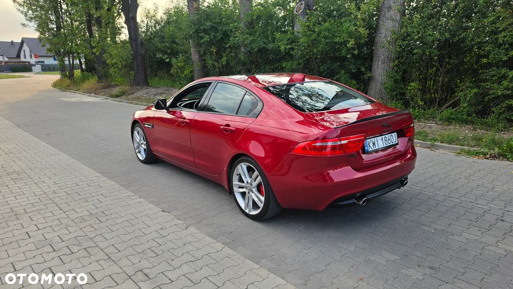 Jaguar XE - 9
