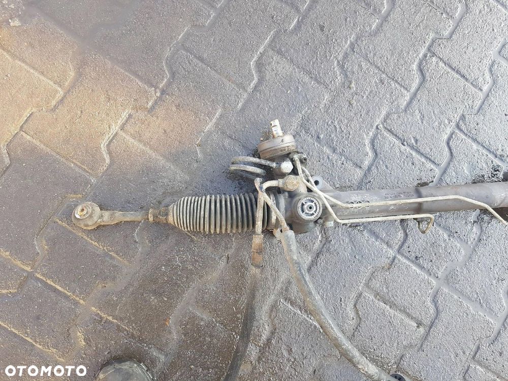 AUDI A4 B7 04-07r MAGLOWNICA PRZEKŁADNIA EUROPA 8E1422105C - 2