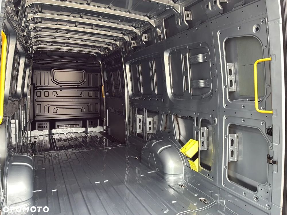 Volkswagen Crafter 35 Furgon LONG/L5H3, 2.0BiTDI 177KM, 4490mm, Wysoki dach - 13