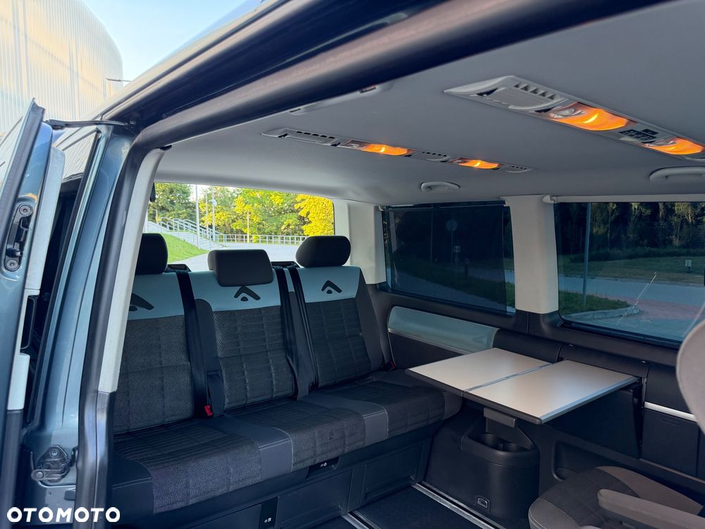 Volkswagen Multivan - 17